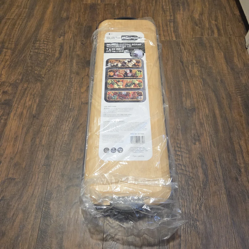 BAMBOO CUTTING BOARD WITH LOCKING LID 7x22 inch